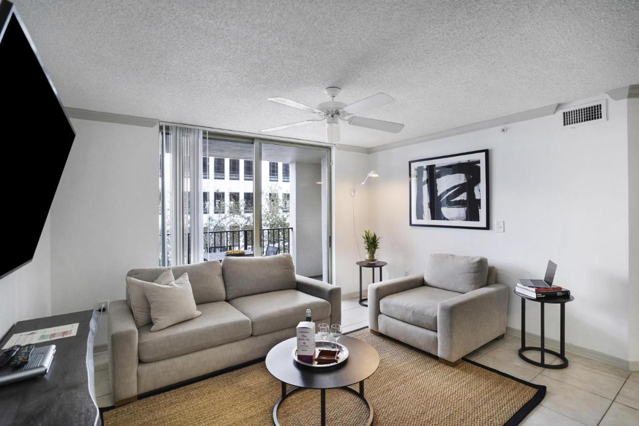 Dharma Home Suites Coral Gables At Gables Grand Plaza Miami Room photo